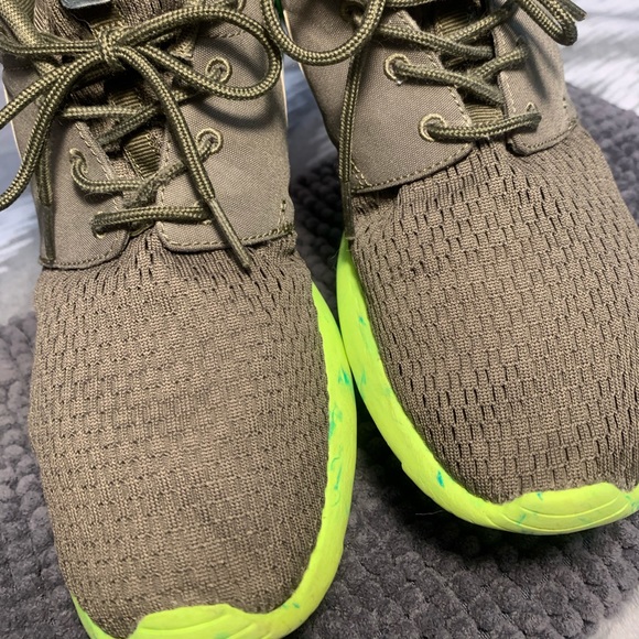 Nike Roshe size womens 9 ,mens 8 - Picture 4 of 13